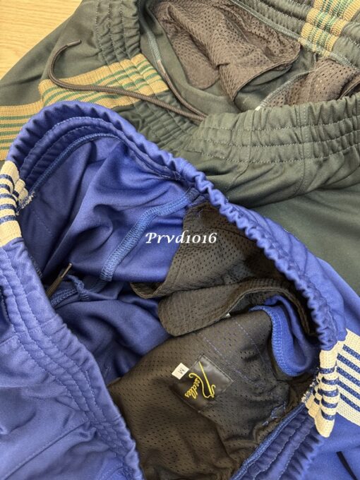 實拍免運 潮牌 Needles 蝴蝶 刺繡 logo 復古 織帶 寬版 寬褲 長褲 燈籠褲 運動褲 休閒褲 褲子 藍色 綠色 潮流 上課 逛街 出國：圖片 13