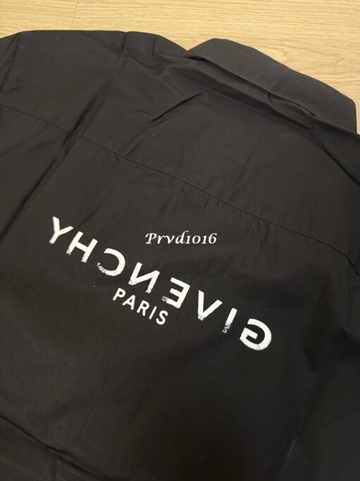 實拍 免運 法國 紀梵希 Givenchy GVC 前後 漸層 字母 logo 印花 短袖 襯衫 寬鬆 搭 短T T恤：圖片 18