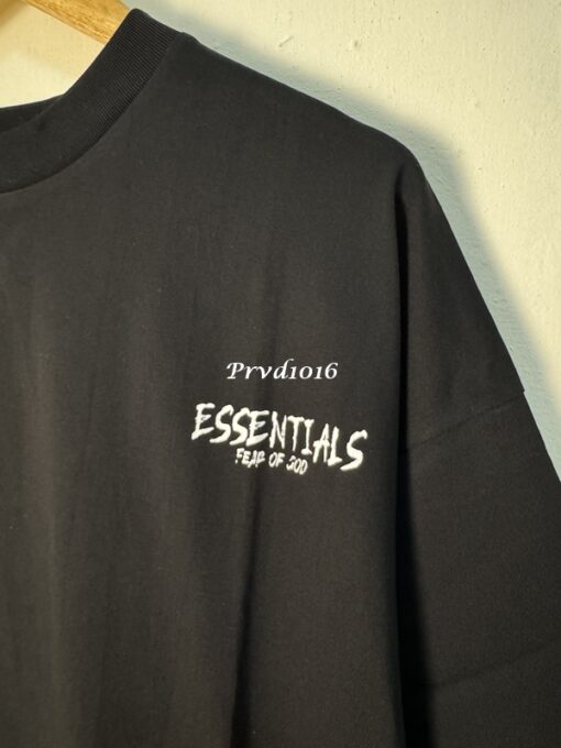 實拍 免運 FOG FEAR OF GOD ESSENTIALS 潮牌 寬鬆 短袖 塗鴉 logo 字母 2025 新款 短T T恤 穿搭 潮流 上衣：圖片 8