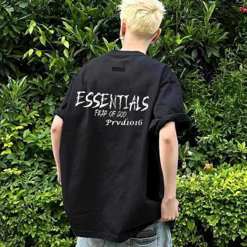實拍 免運 FOG FEAR OF GOD ESSENTIALS 潮牌 寬鬆 短袖 塗鴉 logo 字母 2025 新款 短T T恤 穿搭 潮流 上衣