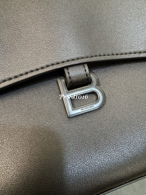 實拍 Balenciaga 巴黎世家 B扣 Downtown 包 沙漏包 小牛皮 磁吸扣 翻蓋包：圖片 6