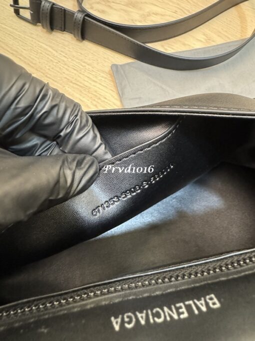 實拍 Balenciaga 巴黎世家 B扣 Downtown 包 沙漏包 小牛皮 磁吸扣 翻蓋包：圖片 9