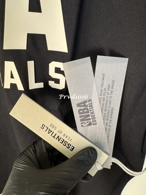 實拍 免運 FOG FEAR OF GOD ESSENTIALS NBA 聯名款 潮牌 寬鬆 短袖 logo 字母 2025 新款 短T T恤 穿搭 潮流 上衣：圖片 9