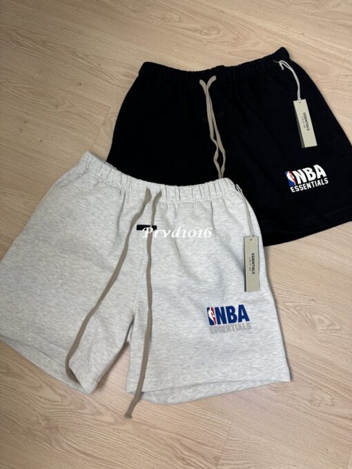 實拍 免運 FOG FEAR OF GOD ESSENTIALS NBA 聯名款 潮牌 寬鬆 短褲 棉褲 logo 字母 2025 新款 棉短褲 褲子 運動褲 五分褲