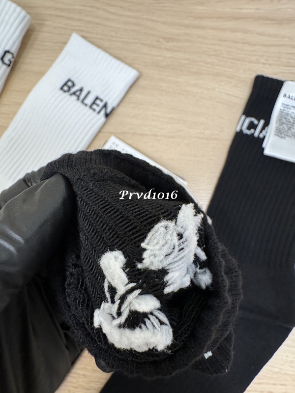 實拍 免運 潮牌 巴黎 Balen 字母 logo 襪子 中筒襪 高筒襪 長襪 棉襪 球襪 運動襪 穿搭 搭配 另有 Essentials 潮流:圖片 15