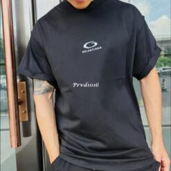 Alternative view of 實拍 免運 Balenciaga 巴黎世家 G刺繡 字母 Logo 字母 刺繡 低調款 寬鬆 短袖 短T T恤 上衣 潮流 上課 逛街 出國 旅行