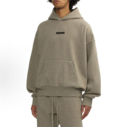 實拍免運 ESSENTIALS FOG Fear Of God 背後銀灰字 反光 Logo 帽T 美牌 連帽衛衣 Hoodie 長袖 上衣 寬鬆 落肩 重磅棉 CITYBOY風格 情侶 男女同款 街頭 潮流 秋冬 穿搭 出國 旅行：圖片 7