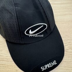 實拍 免運 Supreme Nike 聯名 跑步帽 鴨舌帽 老帽 黑色 帽子 機能帽 透氣網布 男女同款 情侶款 美式街頭 CITYBOY 韓系穿搭：圖片 10