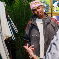 Alternative view of 實拍 免運 韓系潮流 TC × ad 聯名 外套 連帽拉鍊外套 機能 拼接 麂皮 質感 三線 設計 Oversize 寬鬆剪裁 CITYBOY 風格 美式 街頭 狠款 男女同款 韓國克羅心