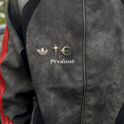 實拍 免運 韓系潮流 TC × ad 聯名 外套 連帽拉鍊外套 機能 拼接 麂皮 質感 三線 設計 Oversize 寬鬆剪裁 CITYBOY 風格 美式 街頭 狠款 男女同款 韓國克羅心：圖片 9