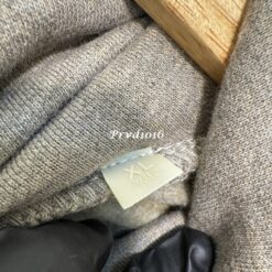 實拍免運 ESSENTIALS FOG Fear Of God 背後銀灰字 反光 Logo 帽T 美牌 連帽衛衣 Hoodie 長袖 上衣 寬鬆 落肩 重磅棉 CITYBOY風格 情侶 男女同款 街頭 潮流 秋冬 穿搭 出國 旅行：圖片 14