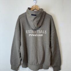 實拍免運 ESSENTIALS FOG Fear Of God 背後銀灰字 反光 Logo 帽T 美牌 連帽衛衣 Hoodie 長袖 上衣 寬鬆 落肩 重磅棉 CITYBOY風格 情侶 男女同款 街頭 潮流 秋冬 穿搭 出國 旅行：圖片 20