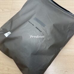 實拍免運 ESSENTIALS FOG Fear Of God 背後銀灰字 反光 Logo 帽T 美牌 連帽衛衣 Hoodie 長袖 上衣 寬鬆 落肩 重磅棉 CITYBOY風格 情侶 男女同款 街頭 潮流 秋冬 穿搭 出國 旅行：圖片 24