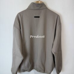 實拍 免運 FOG Fear Of God ESSENTIALS 立領外套 拉鍊外套 運動外套 套裝 寬鬆版型 Cityboy 高街風 男女同款 街頭 時尚 潮流 穿搭：圖片 18