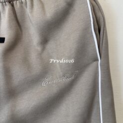 實拍 免運 FOG Fear Of God ESSENTIALS 棉褲 直筒 長褲 褲子 運動褲 套裝 寬鬆版型 Cityboy 高街風 男女同款 街頭 時尚 潮流 穿搭：圖片 10