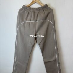 實拍 免運 FOG Fear Of God ESSENTIALS 棉褲 直筒 長褲 褲子 運動褲 套裝 寬鬆版型 Cityboy 高街風 男女同款 街頭 時尚 潮流 穿搭：圖片 15