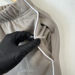 實拍 免運 FOG Fear Of God ESSENTIALS 棉褲 直筒 長褲 褲子 運動褲 套裝 寬鬆版型 Cityboy 高街風 男女同款 街頭 時尚 潮流 穿搭：圖片 19