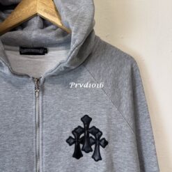 實拍 免運 Chrome Hearts 克羅心 拉鍊 帽T 外套 灰色 皮革十字架 刺繡 連帽外套 街頭 高端 潮流 Cityboy 穿搭 男女同款：圖片 6