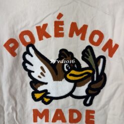 實拍 免運 日系潮流 HUMAN MADE Pokemon 寶可夢 聯名 大蔥鴨 刺繡 工裝夾克 教練外套 NIGO 聯名 CITYBOY 復古日系 米白 卡其 拼接 外套：圖片 15