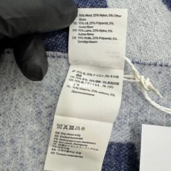 實拍 免運 瑞典 Acne Studios ACNE 羊毛圍巾 大字母LOGO圍巾精品 羊毛圍巾 長圍巾 披肩 男女可戴 冬季圍巾 保暖配件 高級感穿搭：圖片 19
