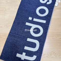 實拍 免運 瑞典 Acne Studios ACNE 羊毛圍巾 大字母LOGO圍巾精品 羊毛圍巾 長圍巾 披肩 男女可戴 冬季圍巾 保暖配件 高級感穿搭：圖片 22