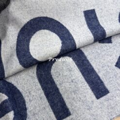 實拍 免運 瑞典 Acne Studios ACNE 羊毛圍巾 大字母LOGO圍巾精品 羊毛圍巾 長圍巾 披肩 男女可戴 冬季圍巾 保暖配件 高級感穿搭：圖片 23