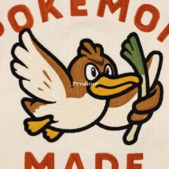 實拍 免運 日系潮流 HUMAN MADE Pokemon 寶可夢 聯名 大蔥鴨 刺繡 工裝夾克 教練外套 NIGO 聯名 CITYBOY 復古日系 米白 卡其 拼接 外套：圖片 3