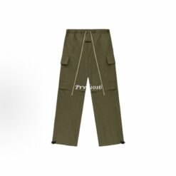 實拍 免運 FOG ESSENTIALS Fear Of God 口袋褲 工作褲 工裝褲 軍綠 抽繩長褲 寬褲 直筒 寬鬆版型 街頭穿搭 軍裝風 Cityboy 秋冬長褲 男生穿搭 褲子：圖片 3