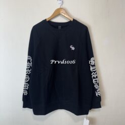 實拍 免運 CHROME HEARTS 克羅心 CH 大學T 長袖 衛衣 手臂刺繡 十字架 Logo 黑色 美式 街頭 高端潮流 暗黑 皮標 金屬牌 Cityboy 男女可穿：圖片 3