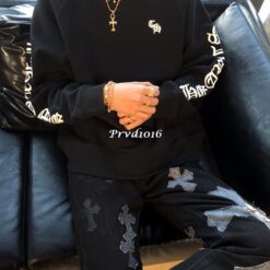 Alternative view of 實拍 免運 CHROME HEARTS 克羅心 CH 大學T 長袖 衛衣 手臂刺繡 十字架 Logo 黑色 美式 街頭 高端潮流 暗黑 皮標 金屬牌 Cityboy 男女可穿