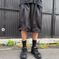 實拍免運 Needles 2026 HD Track Shorts 經典蝴蝶刺繡 超寬鬆 繭型剪裁 復古過膝氣球短褲 五分褲 寬褲 運動褲 潮流褲 褲子 City Boy 日潮必備 美式街頭：圖片 4