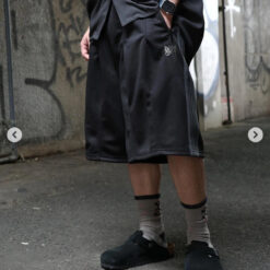 實拍免運 Needles 2026 HD Track Shorts 經典蝴蝶刺繡 超寬鬆 繭型剪裁 復古過膝氣球短褲 五分褲 寬褲 運動褲 潮流褲 褲子 City Boy 日潮必備 美式街頭