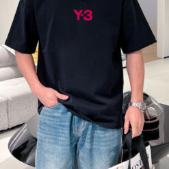 實拍 免運 Y-3 Yohji Yamamoto logo 山本耀司 經典紅字 聯名短T 寬鬆 短袖T恤 高端街頭 潮流必備 黑白雙色：圖片 4