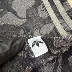 實拍免運 BAPE x adidas Originals 聯名 鯊魚 閃電 滿版猿人迷彩 寬鬆短褲 五分褲 聯名款 街頭霸王 男女同款 高街必備：圖片 14
