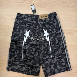 實拍免運 BAPE x adidas Originals 聯名 鯊魚 閃電 滿版猿人迷彩 寬鬆短褲 五分褲 聯名款 街頭霸王 男女同款 高街必備：圖片 22