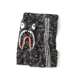 實拍免運 BAPE x adidas Originals 聯名 鯊魚 閃電 滿版猿人迷彩 寬鬆短褲 五分褲 聯名款 街頭霸王 男女同款 高街必備：圖片 8