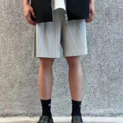Alternative view of 實拍免運 Homme Plisse Issey Miyake 三宅一生 經典立體壓褶短褲 男款 黑色 灰色 上課 運動 逛街 出國 旅行