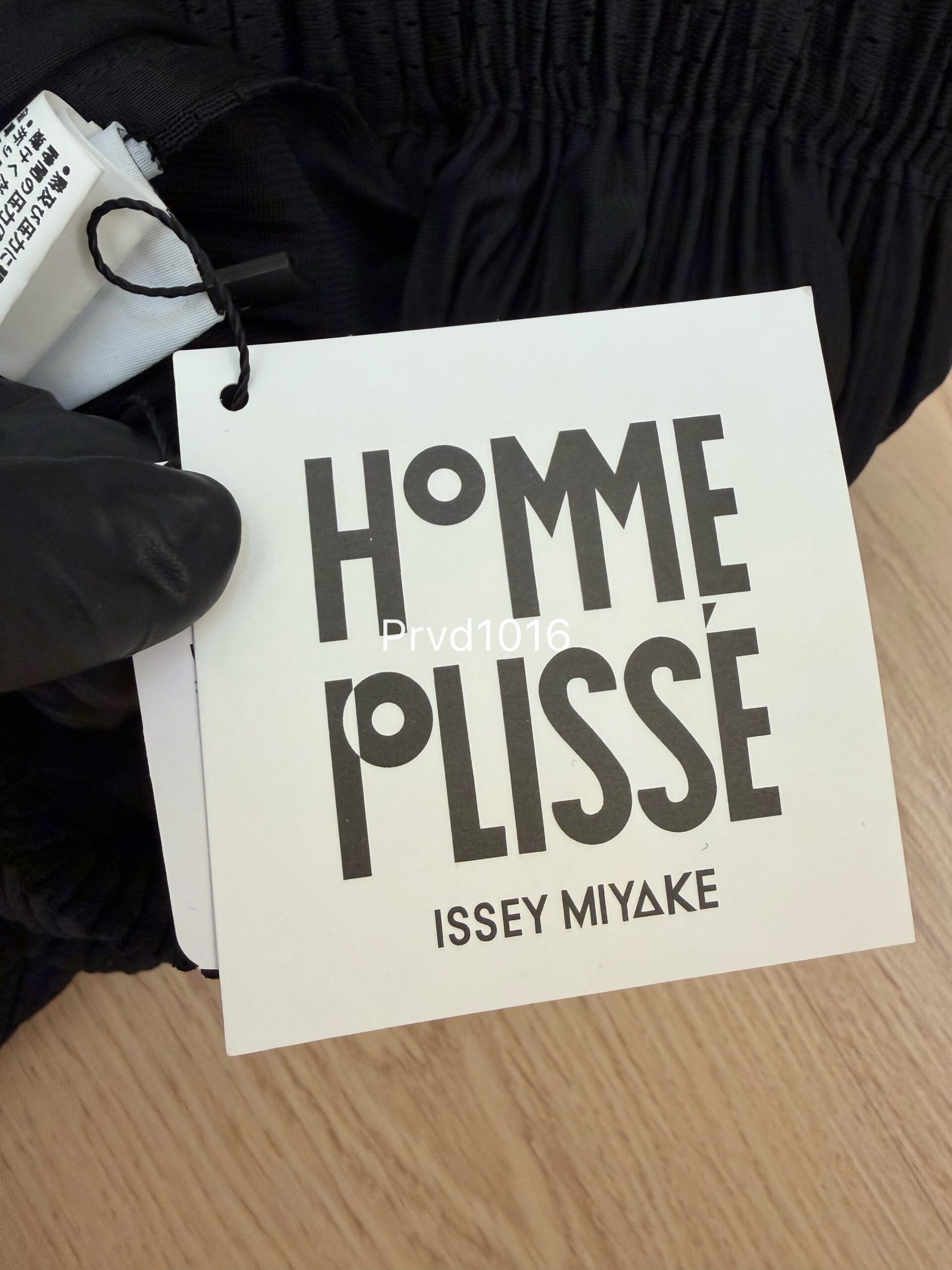 實拍免運 Homme Plisse Issey Miyake 三宅一生 經典立體壓褶短褲 男款 黑色 灰色 上課 運動 逛街 出國 旅行:圖片 11
