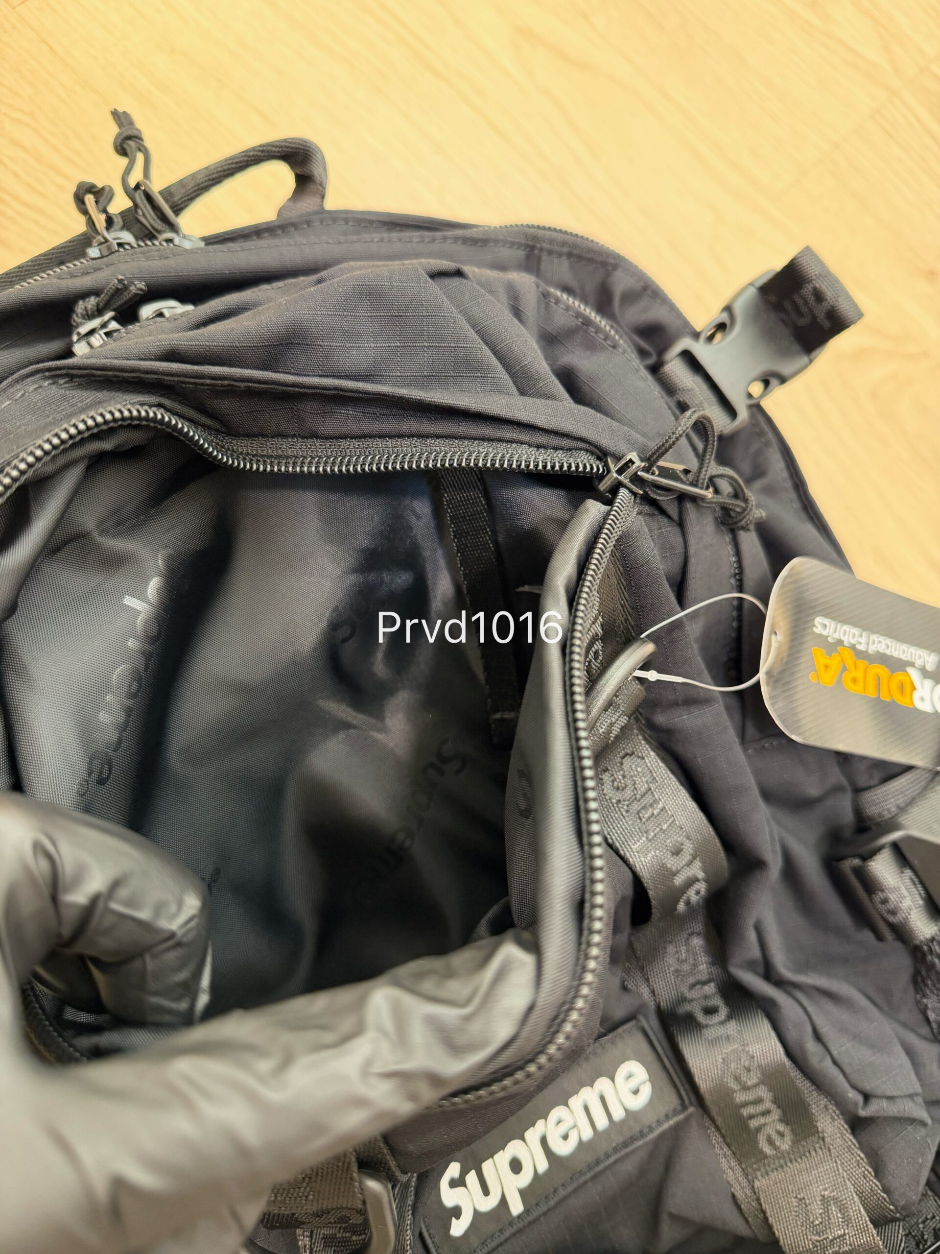 實拍免運 Supreme 2026 Backpack 四色 後背包 雙肩包 出國 旅行 逛街 運動 上課 通勤:圖片 14