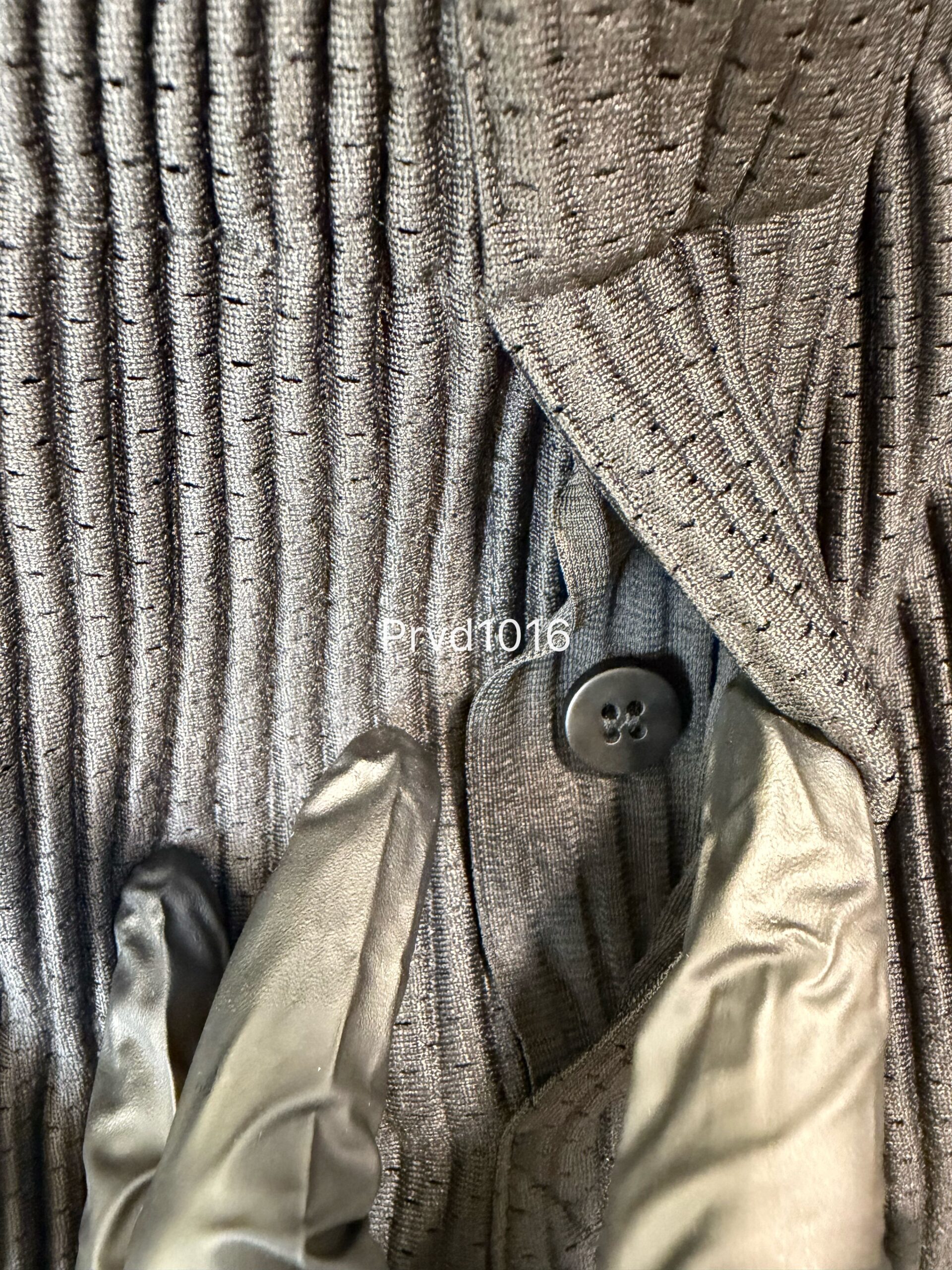 實拍免運 Homme Plisse Issey Miyake 三宅一生 經典立體壓褶短褲 男款 黑色 灰色 上課 運動 逛街 出國 旅行:圖片 6