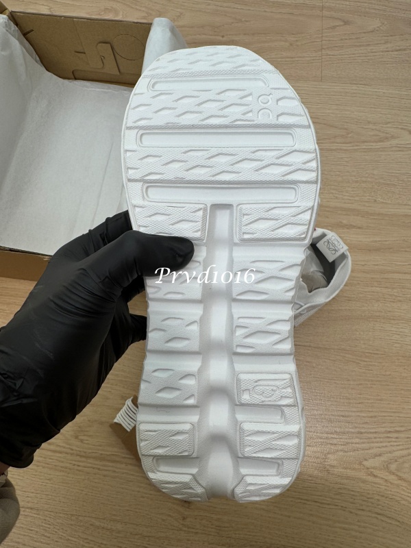(現貨專區)實拍免運 LOEWE x ON Cloudtilt 聯名款 瑞士機能 經典緩震輕量休閒鞋 運動鞋 慢跑鞋 城市探索 白色:圖片 11