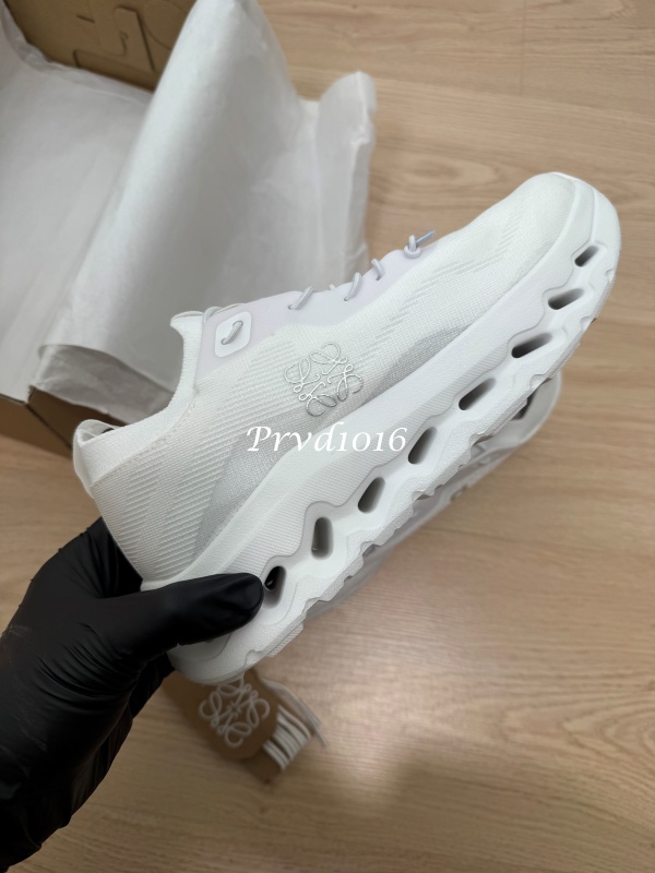 (現貨專區)實拍免運 LOEWE x ON Cloudtilt 聯名款 瑞士機能 經典緩震輕量休閒鞋 運動鞋 慢跑鞋 城市探索 白色:圖片 12