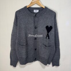 實拍免運 AMI Paris 經典大愛心 LOGO 羊毛針織外套 男女同款 圓領開衫 百搭情侶款 潮流穿搭 針織衫 質感配件:圖片 6