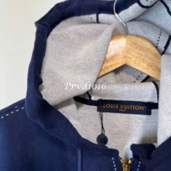 (現貨專區)實拍免運 Louis Vuitton LV 字母標誌拼接老花連帽外套 頂級奢華 休閒 潮流 穿搭 男款 深藍色：圖片 15