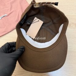 實拍免運 Miu Miu 經典刺繡LOGO 復古短簷棒球帽 男女同款 百搭老帽 潮流穿搭 遮陽帽 鴨舌帽 街頭質感 質感配件:圖片 21