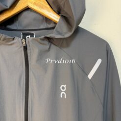 實拍免運 On Running Cloud Weather Jacket 瑞士機能 輕量連帽防風外套 男款 灰色 跑步 訓練 城市機能 穿搭 戶外 套裝：圖片 5