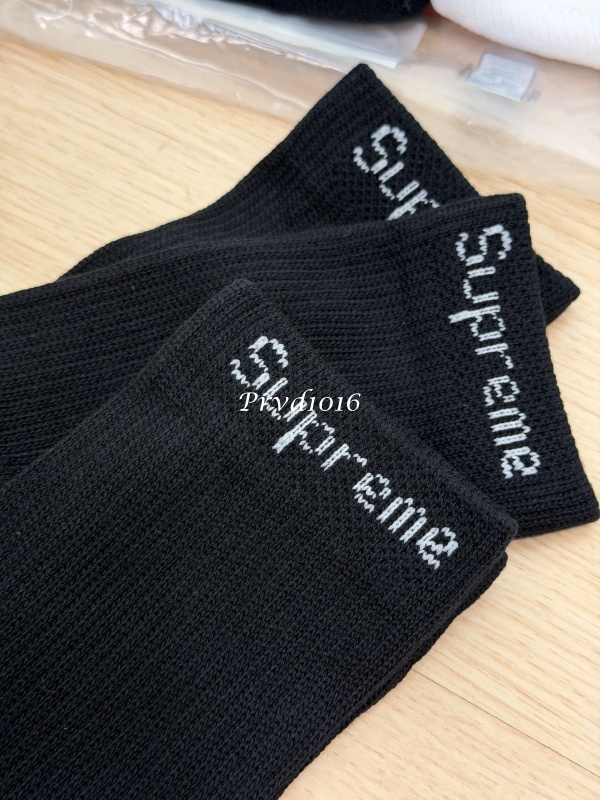實拍免運 Supreme x Hanes Crew Socks 中筒襪 經典款 潮流 穿搭 街頭男女素色長襪:圖片 8
