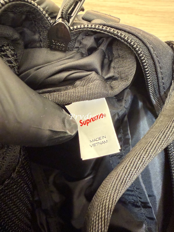 實拍免運 Supreme 2026 經典 Mini Duffle Bag 迷你波士頓包 側背包 斜背包 CORDURA 機能小包 潮流 穿搭 街頭男女多色:圖片 17