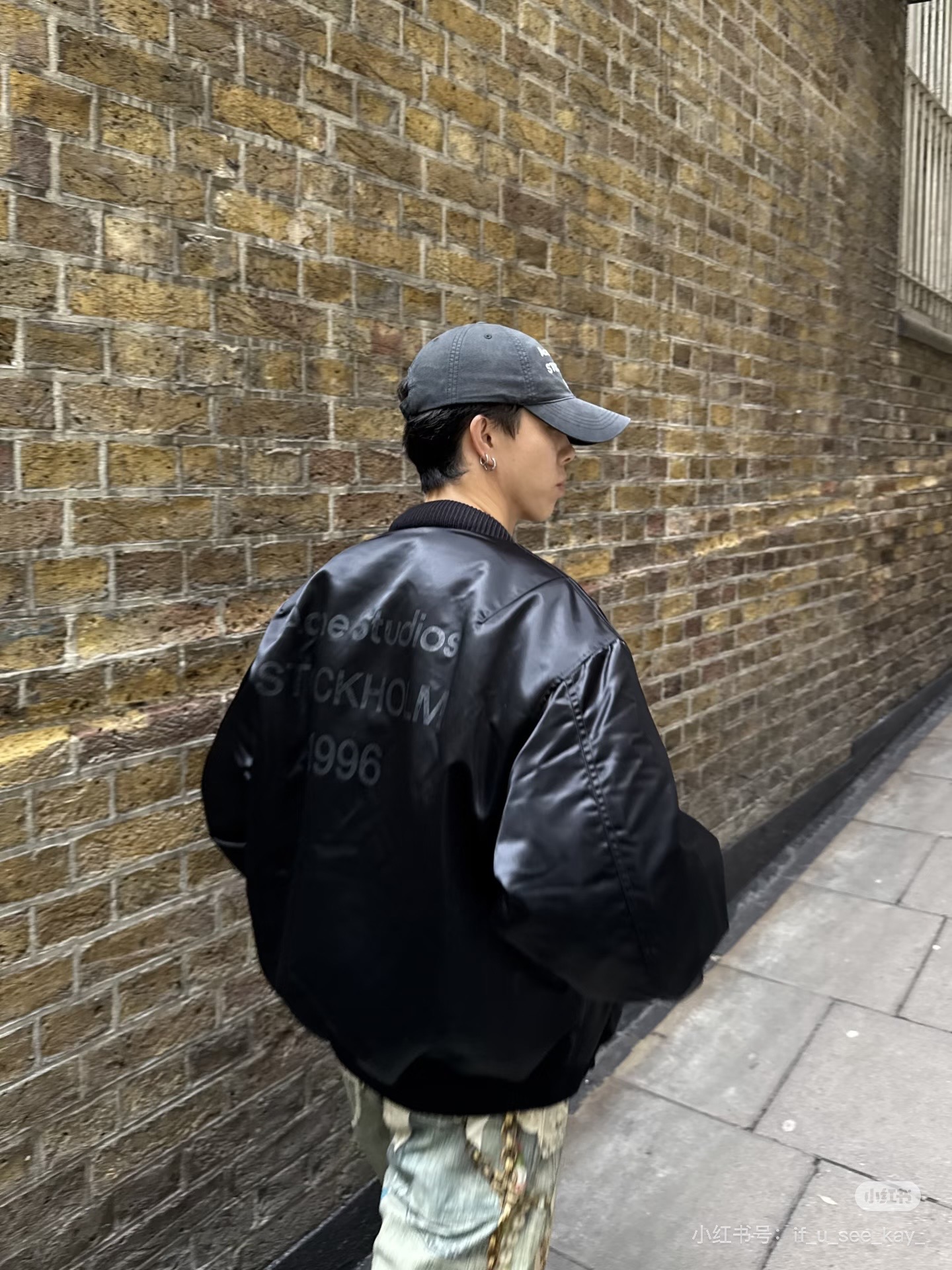 實拍免運 Acne Studios 經典標誌 緞面飛行夾克 飛行外套 男女同款 字母印花 夾克外套 潮流穿搭 質感配件