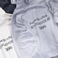 實拍免運 Acne Studios 1996 字母印花 手工噴砂做舊 質感連帽T恤 慵懶風 美式街頭 潮流穿搭 男女同款：圖片 5